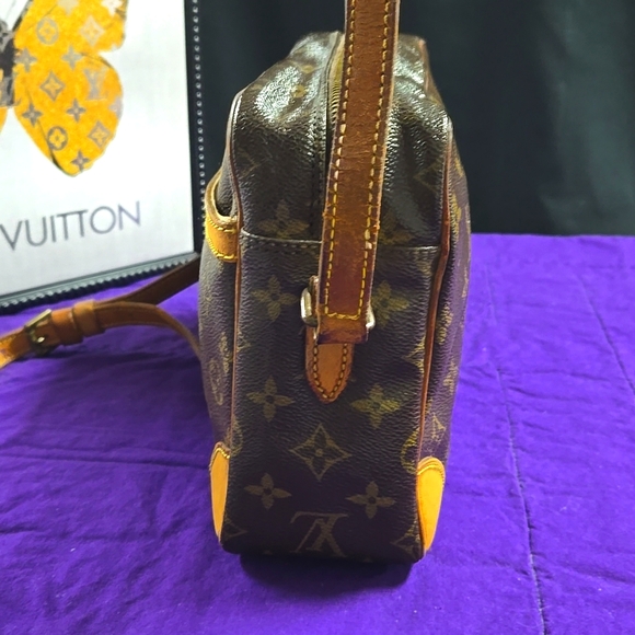 AUTHENTIC LOUIE VUITTON MONOGRAM TROCADERO 30 SHOULDER/ CROSSBODY BAG - Picture 7 of 12